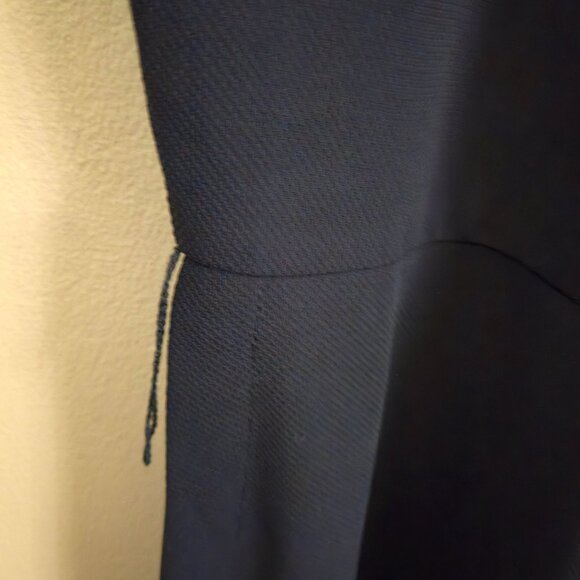 Club Monaco Navy Crop Slit Leg V Neck Jumpsuit No Belt Size 8 - Picture 5 of 8